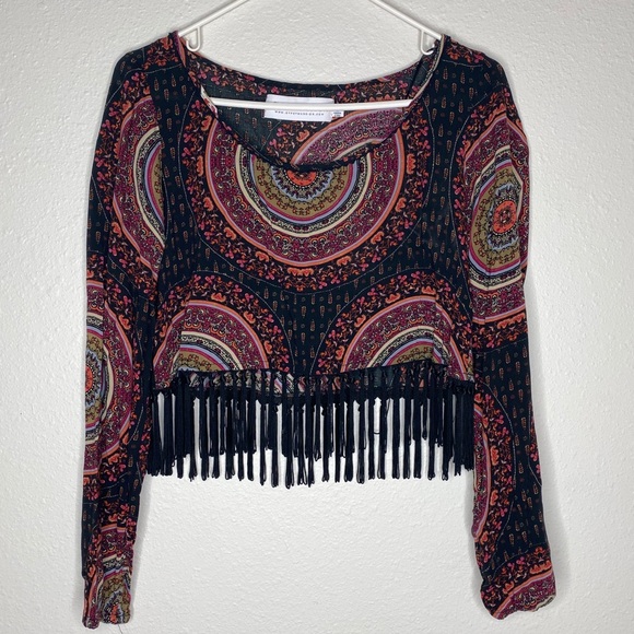 ‼️SOLD‼️GYPSY LOVE BOHO FRINGE PRINTED CROP TOP - Picture 3 of 6